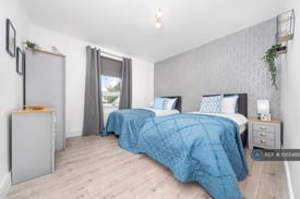 2 bedroom flat in Sanderson Avenue, Uddingston, Glasgow, G71 (2 bed) (#1565495)
