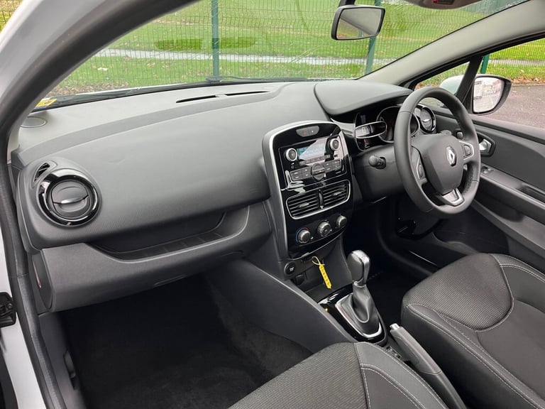 2018 Renault Clio PLAY DCI Hatchback Diesel Automatic