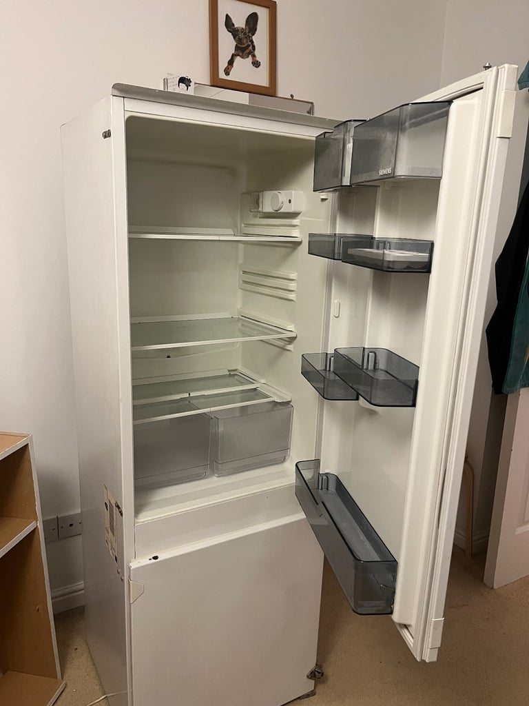 Free working integrated fridge 
