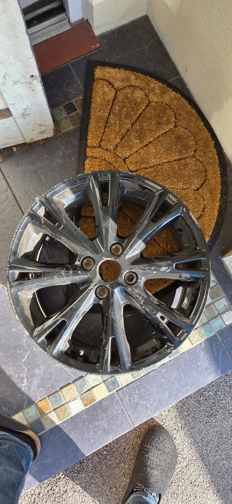 Ford Fiesta Black Edition alloy wheel