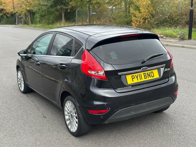 2011 Ford Fiesta 1.4 Titanium 5dr HATCHBACK Petrol Manual