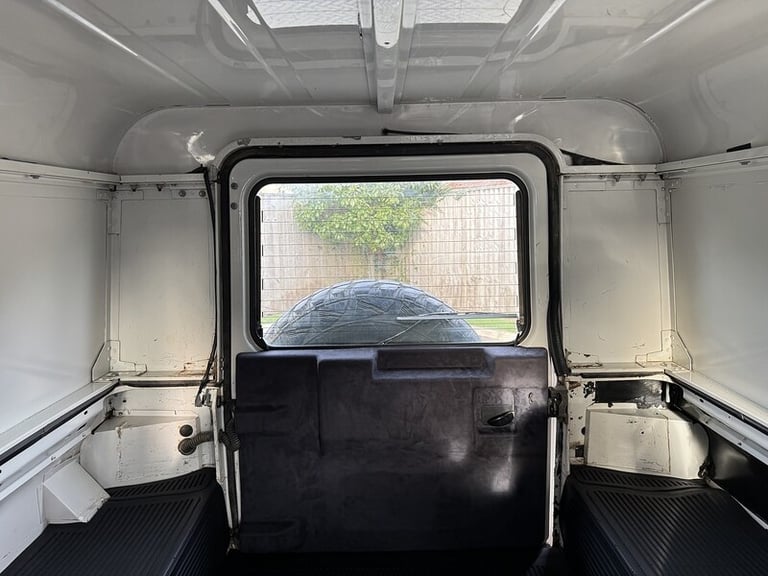 2010 Land Rover Defender Hard Top TDCi PANEL VAN DIESEL Manual