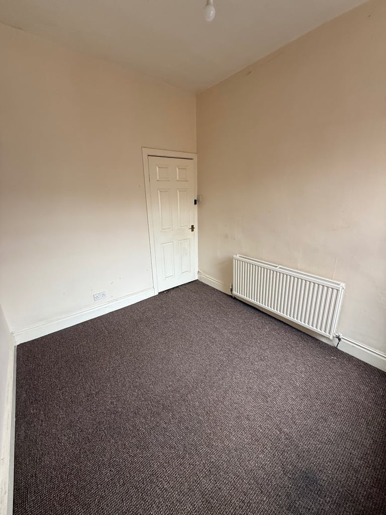 3 bed flat to let 
