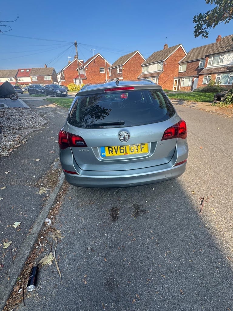 Vauxhall, ASTRA, Estate, 2011, Other, 1598 (cc), 5 doors