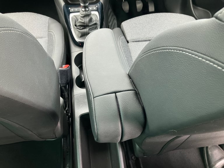 2022 Vauxhall Crossland 1.2 Turbo Elite Edition 5dr Hatchback PETROL Manual