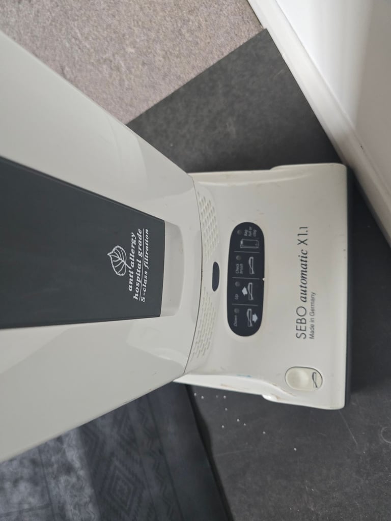White Sebo Automatic X 1.1 Eco upright vacuum cleaner excellent working condition 