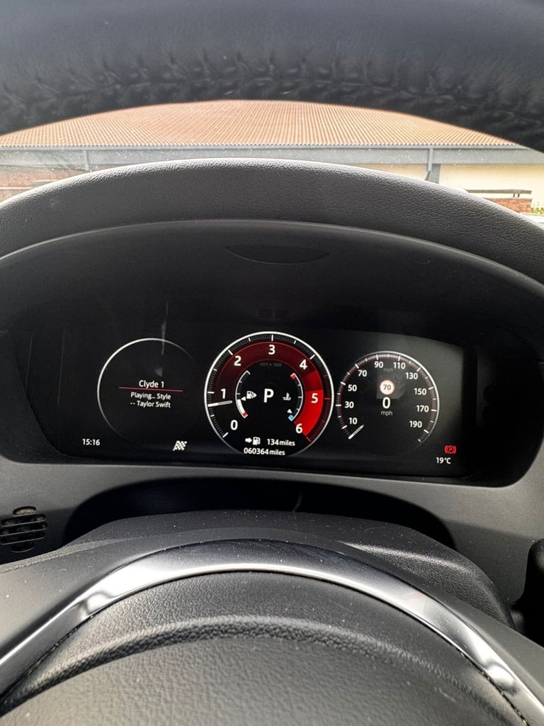 Jaguar, F-PACE, Estate, 2017, Other, 1999 (cc), 5 doors