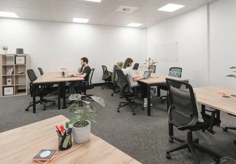 *Camden* Private Serviced Offices: Units from 3 to 350 desks for rent NW1