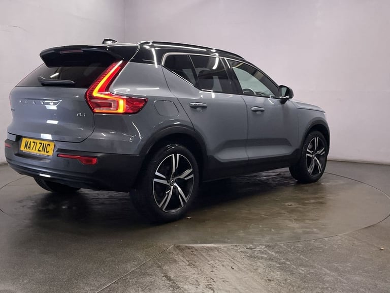 2021 Volvo XC40 2.0 B4 MHEV R-Design SUV 5dr Petrol Hybrid Auto Euro 6 (s/s) (197 ps) ESTATE PETR...