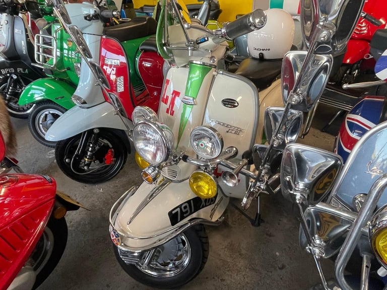 LAMBRETTA SCOMADI LML VESPAS ROYAL ALLOYS