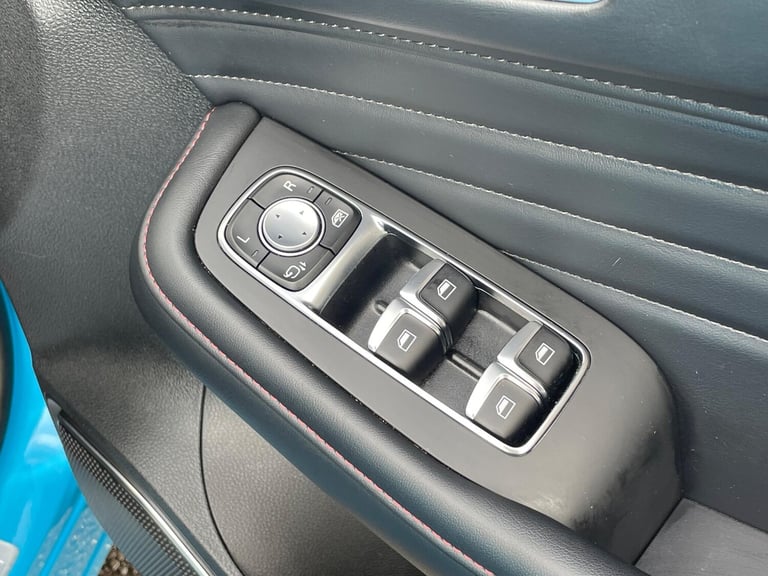 2023 MG MG HS 1.5 T-GDI 16.6kWh Trophy Auto Euro 6 (s/s) 5dr ESTATE Petrol/Electric Hybrid Automatic