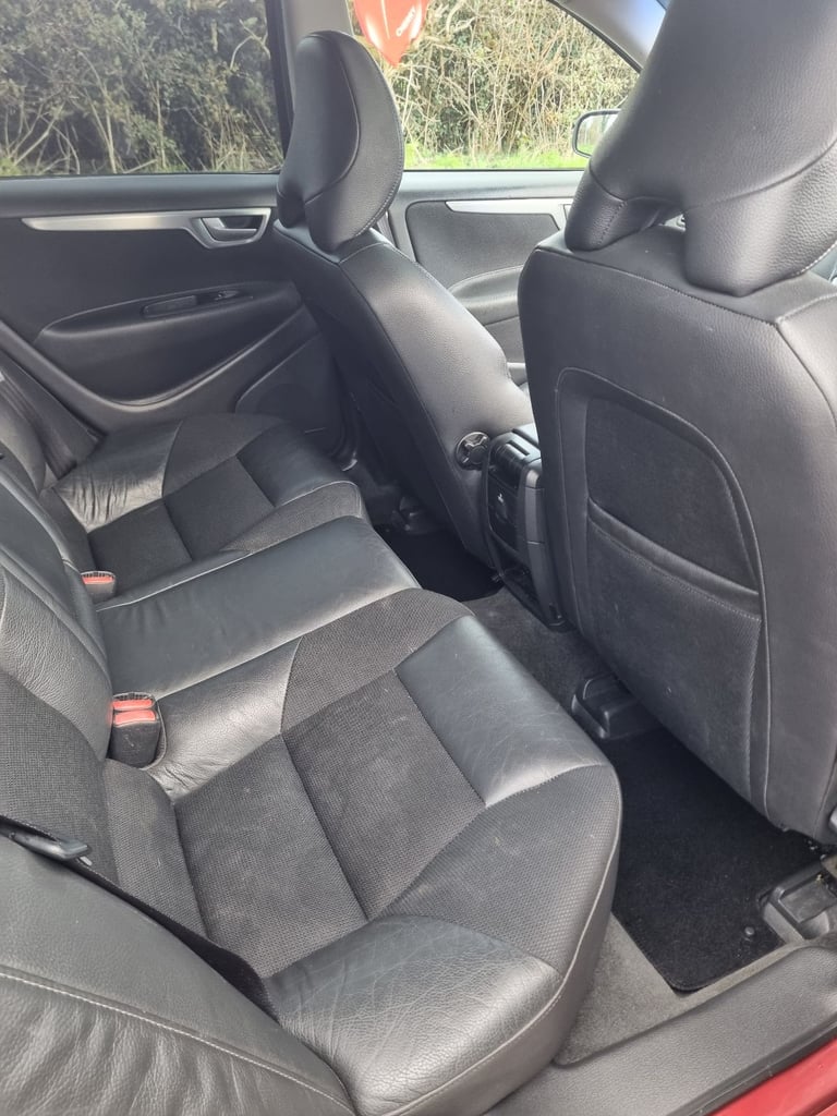 Volvo S60 Sport 2005 2.4L Diesel AUTOMATIC 