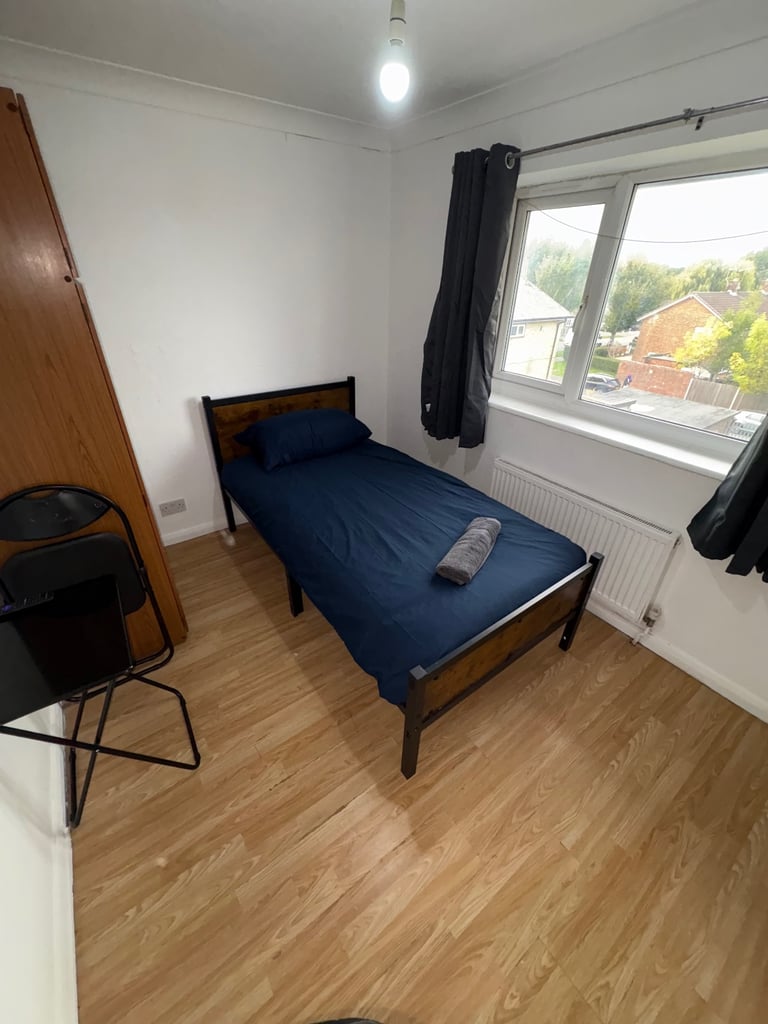 Rooms to rent Gatwick 