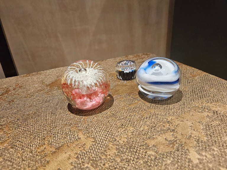 image for 3x paperweights brand new made out of glass