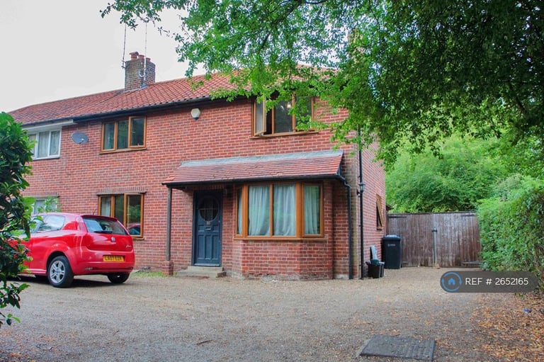 6 bedroom house in Earlham Green Lane, Norwich, NR5 (6 bed) (#2652165)