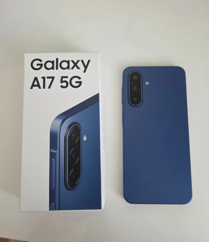 BRAND NEW IN BOX UNLOCKED Samsung A17 5g BLUE 128gb