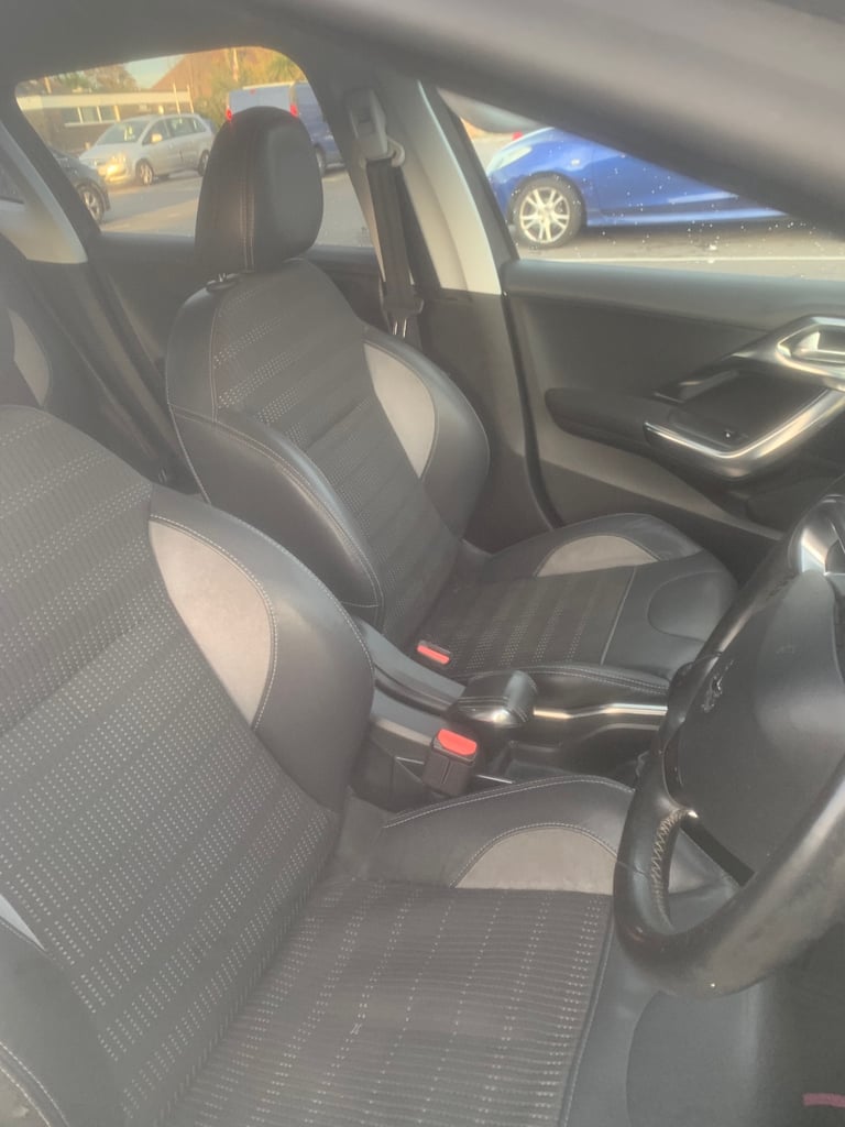 Peugeot, 2008, Hatchback, 2014, Manual, 1199 (cc), 5 doors