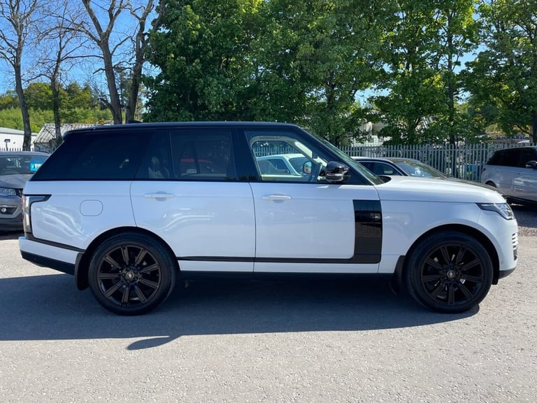 2019 Land Rover Range Rover 3.0 SD V6 Vogue black pack SUV 5dr Diesel Auto 4WD 275 bhp ESTATE Die...