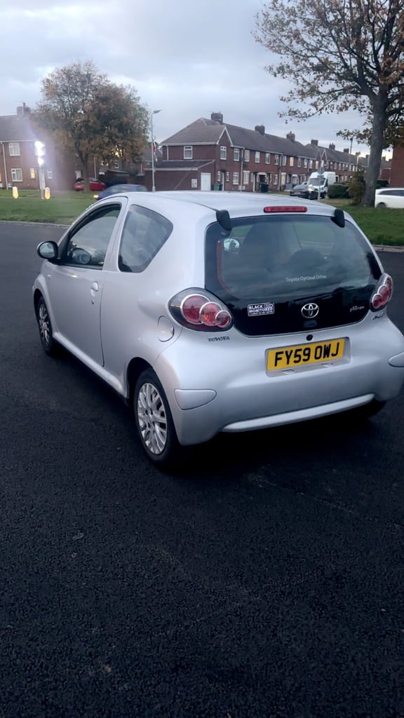 2009 TOYOTA AYGO 1.0 LITRE MOT END OF THE YEAR £20 ROAD TAX STARTS N DRIVES GREAT CHEAP RUNAROUND