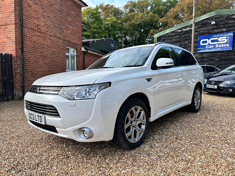 2015 Mitsubishi Outlander 2.0h 12kWh GX4h CVT 4WD Euro 5 (s/s) 5dr ESTATE Petrol/Electric Hybrid ...