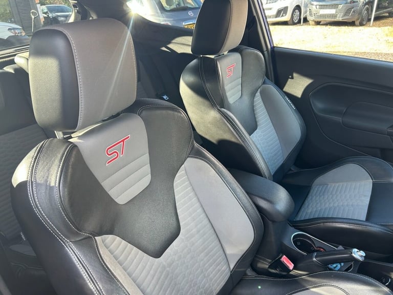 2014 Ford Fiesta 1.6T EcoBoost ST-2 3dr (182 ps) Hatchback Petrol Manual