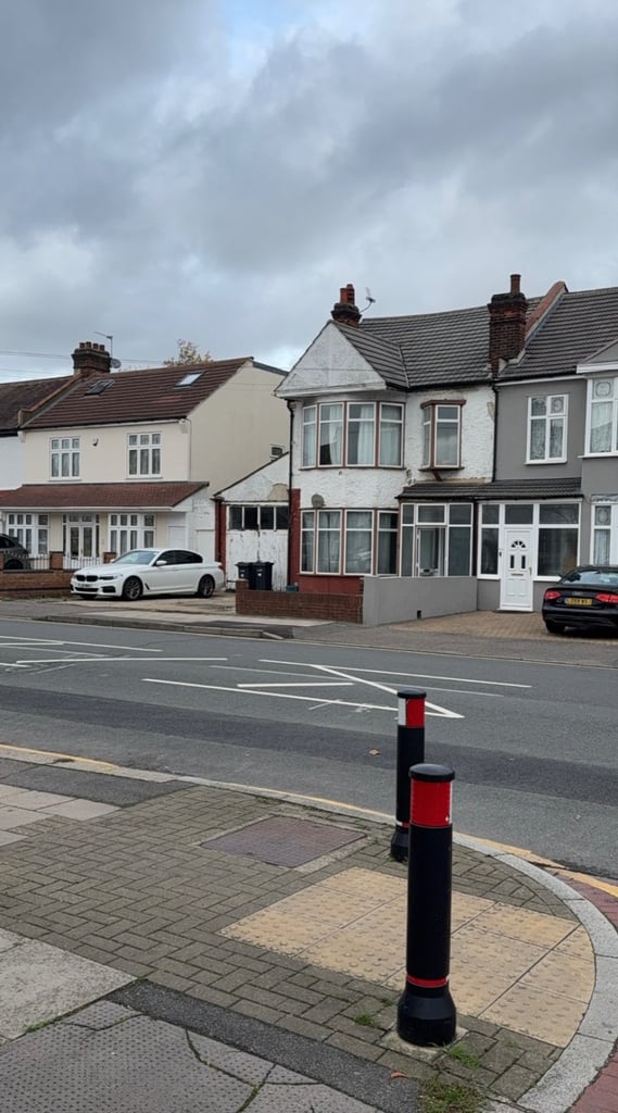 🏡 Rooms to Rent – Beehive Lane, London IG1 3RS