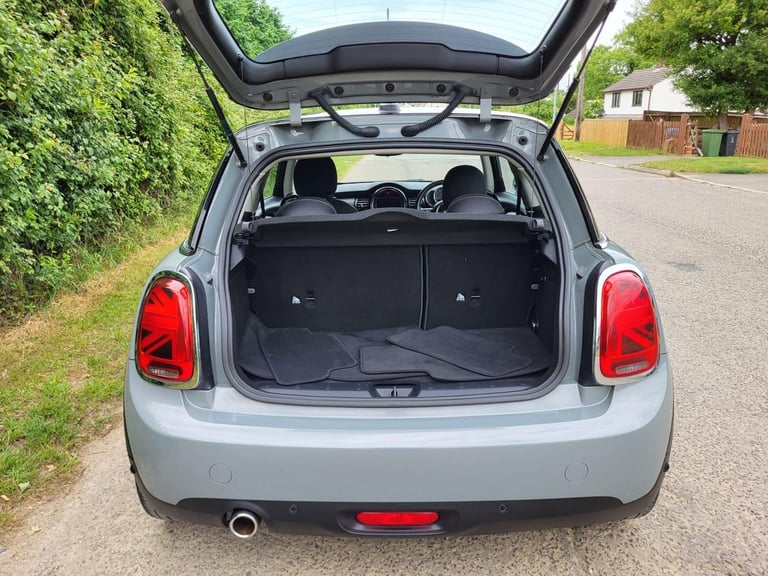 2020 MINI Hatch 1.5 Cooper Classic Euro 6 (s/s) 3dr HATCHBACK Petrol Manual