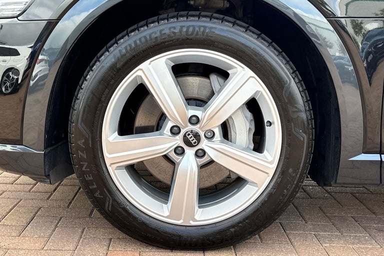 2022 Audi e-tron Sportback Technik 50 quattro 230,00 kW SUV ELECTRIC Automatic