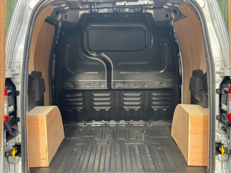 2022 Ford Transit Courier 1.0 EcoBoost Limited L1 Euro 6 5dr PANEL VAN Petrol Manual