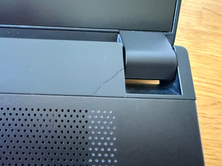 MSI GS66 Stealth Gaming Laptop RTX2060 bundle