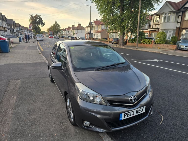 Toyota, YARIS, SR,Dual VVT-i SR Euro 5 3Dr 2013