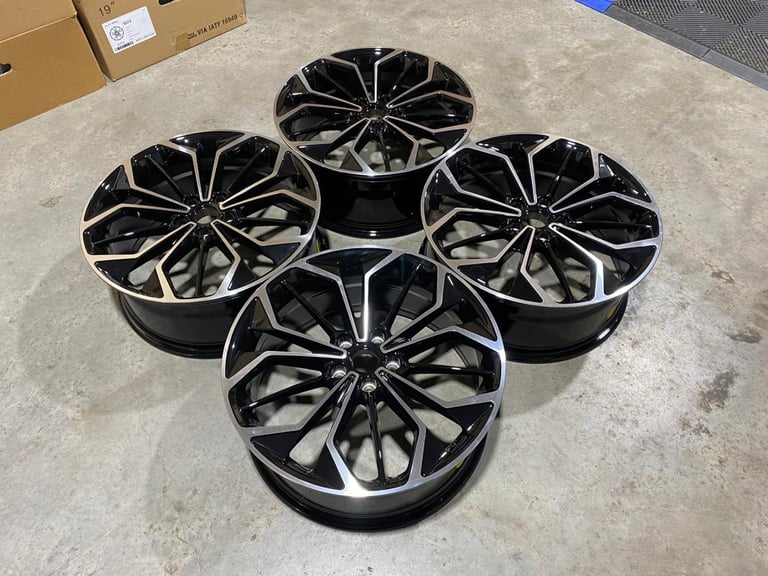 18 19" Inch Ford Focus ST 2024 style Alloy wheels Mondeo Connect Van Volvo Models 5x108