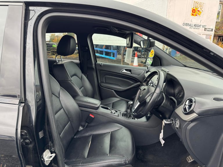 Mercedes-Benz, B CLASS, £35 year road taxMPV, 2014, Manual, 1461 (cc), 5 doors