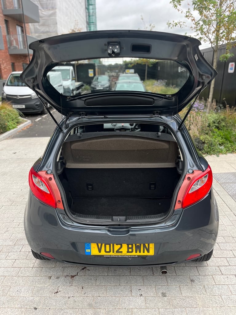 Mazda, 2, Hatchback, 2012, Manual, 1349 (cc), 5 doors