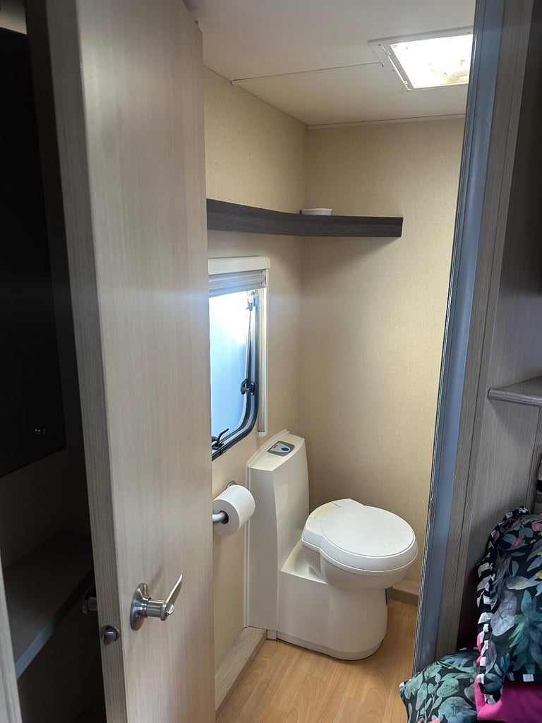 Sterling Coastline Excel 550 caravan 2010