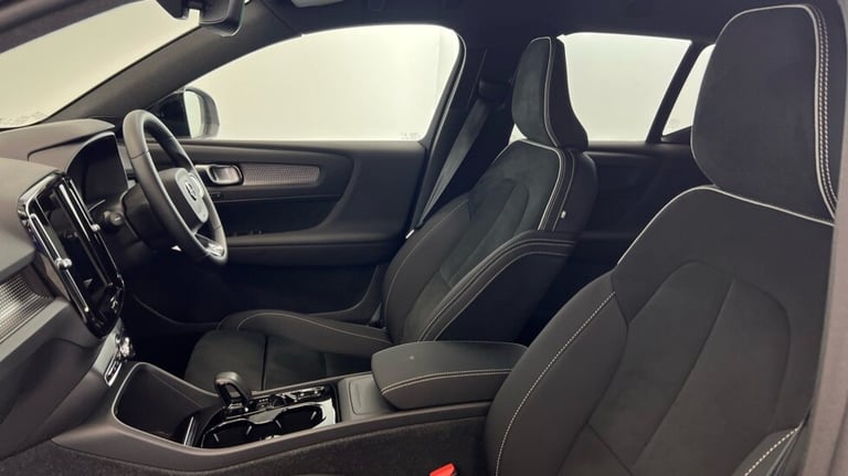 2024 Volvo XC40 Plus, B4 Mild hybrid, Petrol, Dark Estate Petrol Automatic