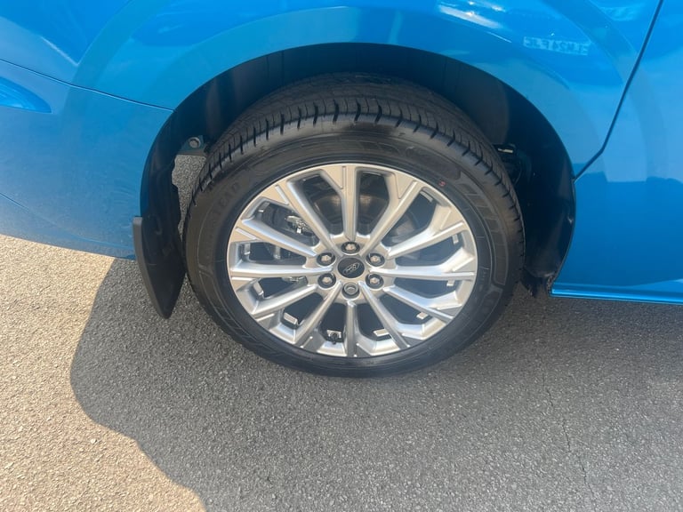 2025 Ford Tourneo Custom E-Tourneo Custom Titanium X Bus M1 340 L1 65kWh 160kw 218 RWD 1 Speed Au...