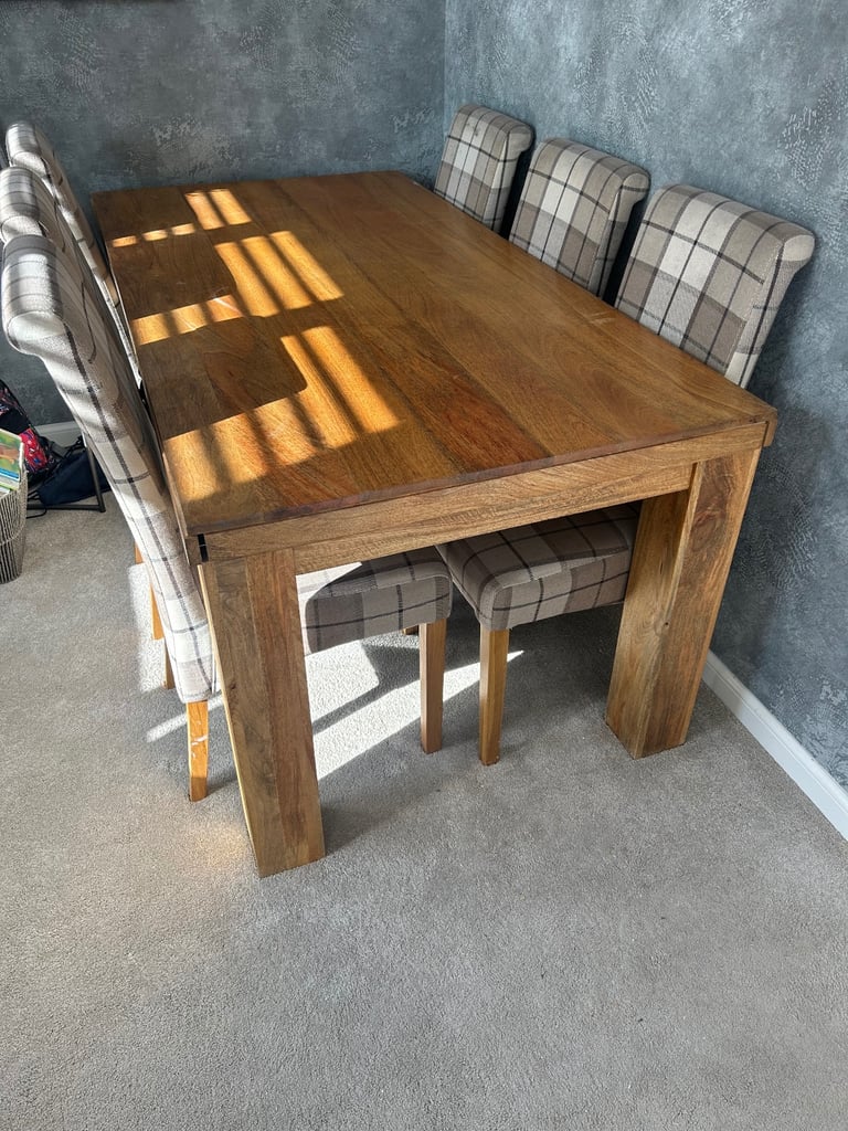 Oak furniture land dining table & 6 chairs