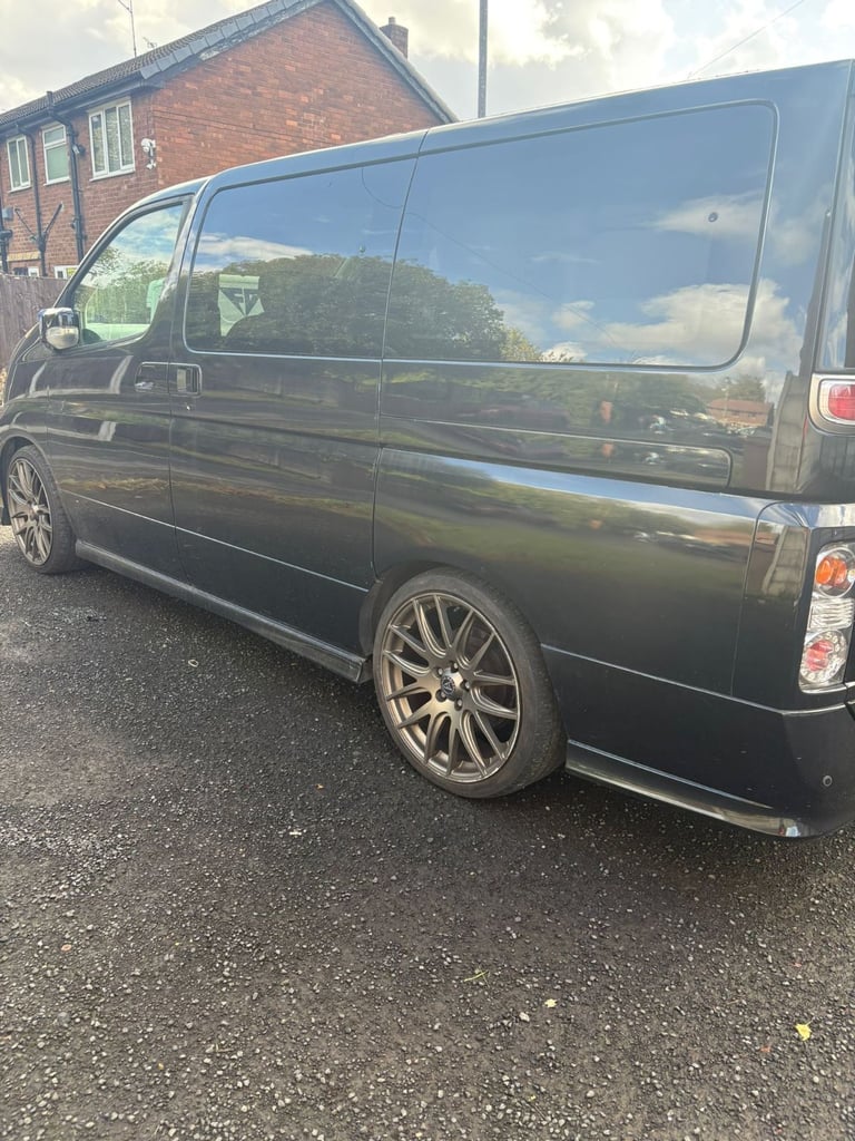 Nissan, 2005, 2500 (cc)