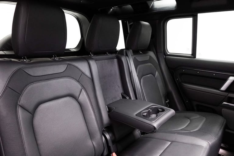 2022 Land Rover Defender 110 3.0 D300 MHEV X-Dynamic HSE SUV 5dr Diesel Auto 4WD Euro 6 (s/s) (30...
