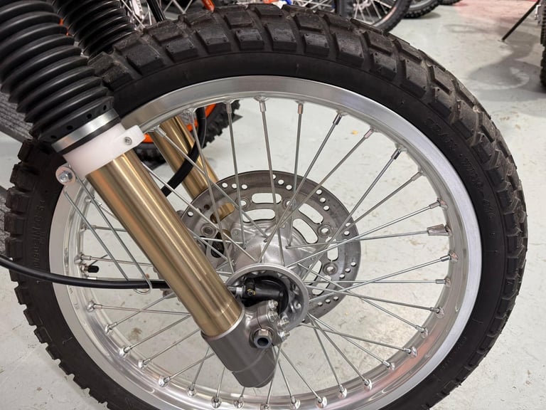 Suzuki DR650 Dual Sport 2025