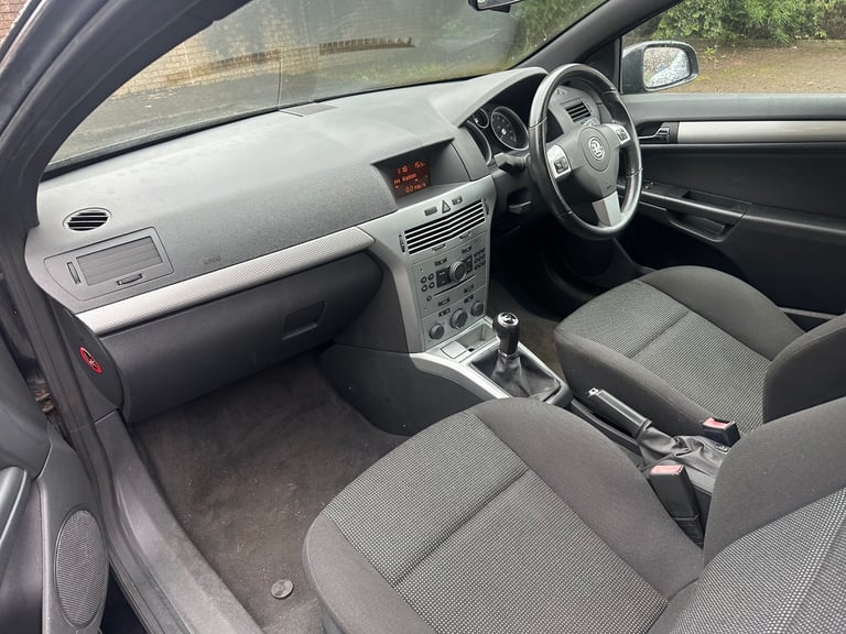 VAUXHALL ASTRA 2009 3DR PETROL**MOT TILL 27/04/2026 EXCELLENT CONDITION - Image 6