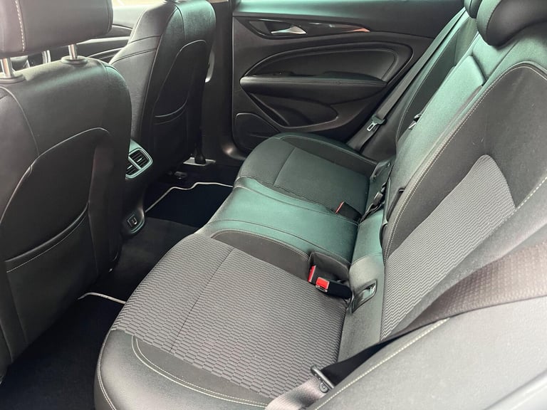 2018 Vauxhall Insignia 2.0 Turbo D BlueInjection SRi Nav Sports Tourer Euro 6 (s/s) 5dr ESTATE Di...