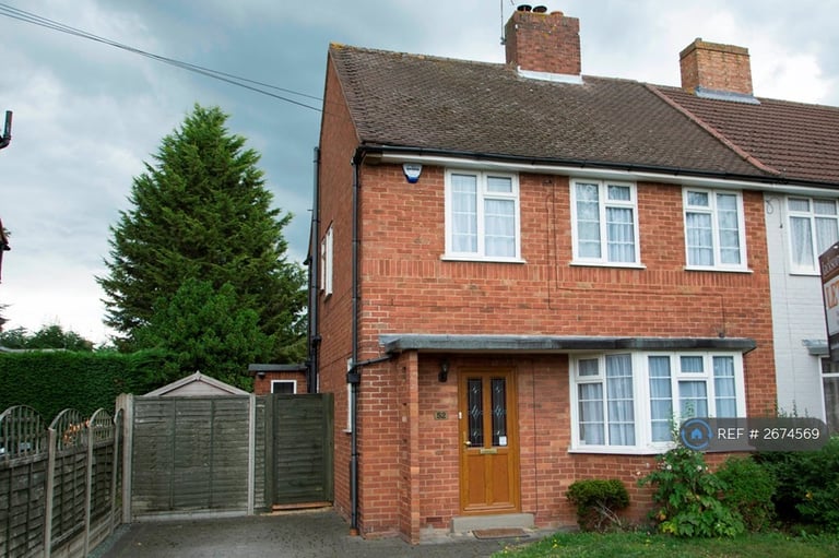 image for 3 bedroom house in Buckingham Way, Flackwell Heath, High Wycombe, HP10 (3 bed) (#2674569)