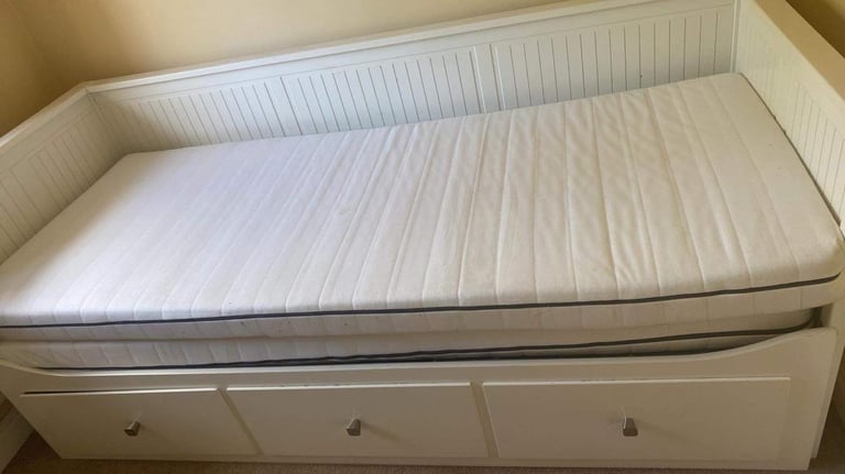 image for Daybed/sofa bed with mattresses 
