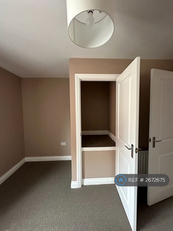 2 bedroom flat in Orford Close, Ely, CB7 (2 bed) (#2672675)