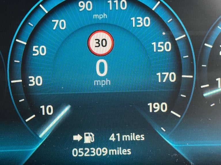  Jaguar Xe 2.0i Gpf R Sport Saloon 4dr Petrol Auto Euro 6 s/s 250 Ps Petrol