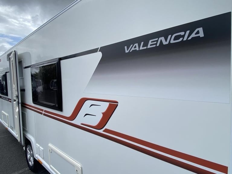 2018 BAILEY UNICORN VALENCIA 4 BERTH TOURING CARAVAN