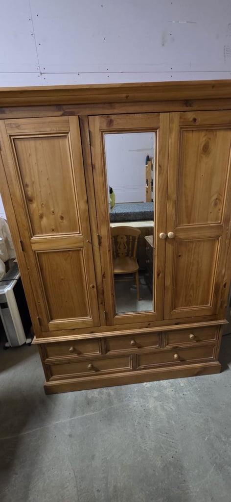 image for Solid Pine Wardrobe 