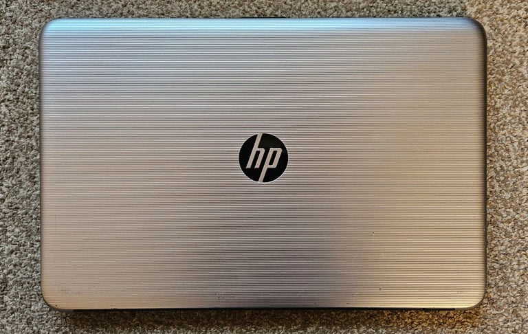 HP laptop 15.6 inch Win 11  SSD DVD Excellent condition 